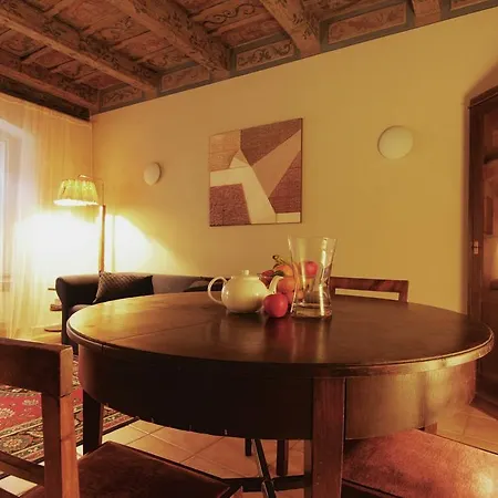 Apartment Vlasska House At The 3 Swallows *