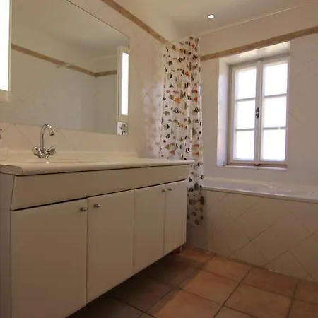 Apartamento Vlasska House At The 3 Swallows